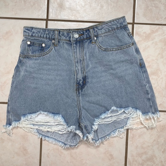 NWT MISSGUIDED Light Blue Extreme Rip Hem High Waist Denim Shorts Sz 6 G1805989 - Picture 7 of 15